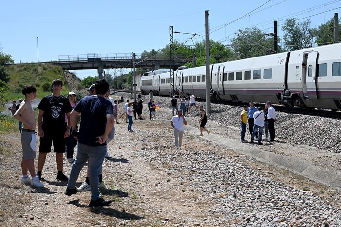 สเปน โปรตุเกส ไฟดับครั้งใหญ่ ประกาศภาวะฉุกเฉิน สเปน โปรตุเกส ไฟดับครั้งใหญ่ ประกาศภาวะฉุกเฉิน