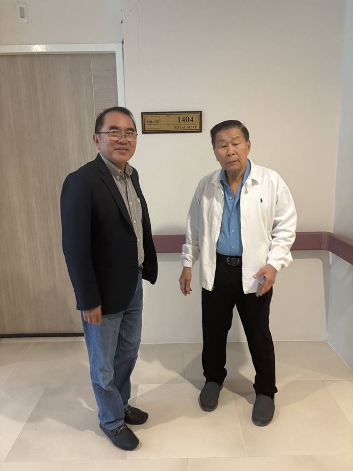 หมอวรงค์ พาทัวร์ห้อง VVIP ชั้น 14 สุดหรู หมอวรงค์ พาทัวร์ห้อง VVIP ชั้น 14 สุดหรู