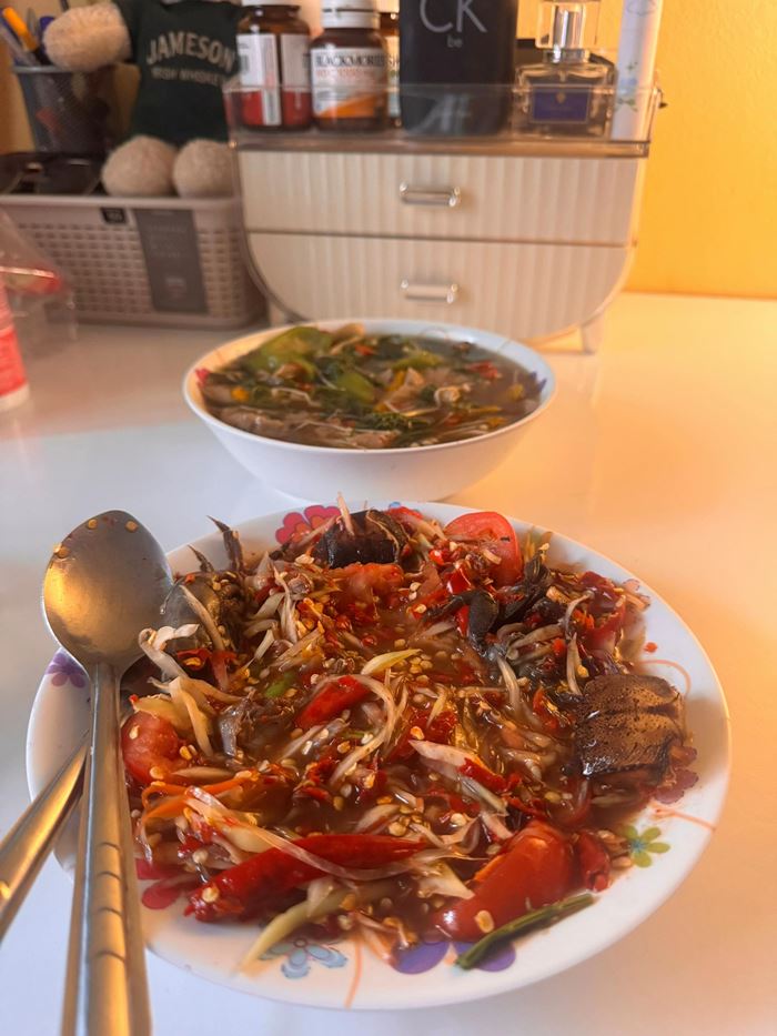 ลูกค้าสั่งส้มตำแล้วโน้ตบอกร้าน ขอแซ่บ ๆ อยากนอนโรงพยาบาล ลูกค้าสั่งส้มตำแล้วโน้ตบอกร้าน ขอแซ่บ ๆ อยากนอนโรงพยาบาล