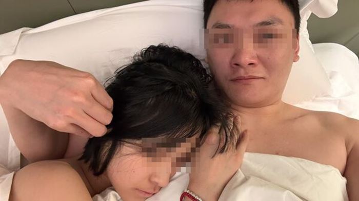 ฉาวอดีตผู้บริหาร เปย์หนักสาว 200 คน ฉาวอดีตผู้บริหาร เปย์หนักสาว 200 คน