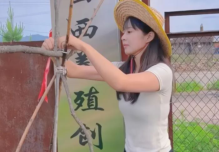 จากนางฟ้า มาเป็นคนเลี้ยงหมู จากนางฟ้า มาเป็นคนเลี้ยงหมู