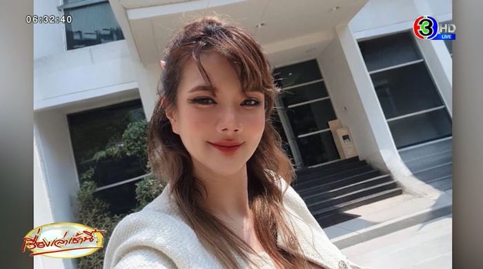 อดีตผู้ประกาศข่าวสาว ร้องถูก สว. กระทำอนาจาร อดีตผู้ประกาศข่าวสาว ร้องถูก สว. กระทำอนาจาร