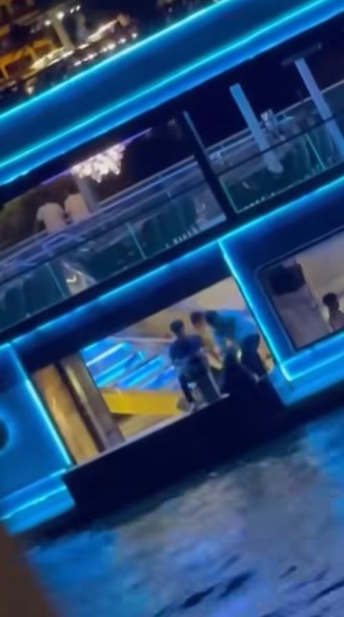 เรือสำราญทิ้งขยะลงเจ้าพระยา ย้ำทิ้งทุกวัน เรือสำราญทิ้งขยะลงเจ้าพระยา ย้ำทิ้งทุกวัน