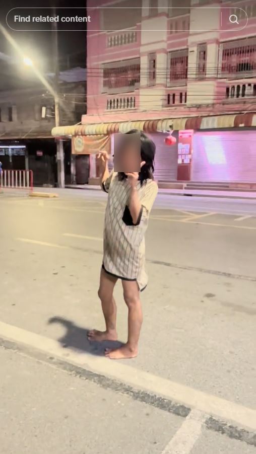 อดีตนักร้องสาว กลายเป็นคนเร่ร่อน สติไม่ดี อดีตนักร้องสาว กลายเป็นคนเร่ร่อน สติไม่ดี