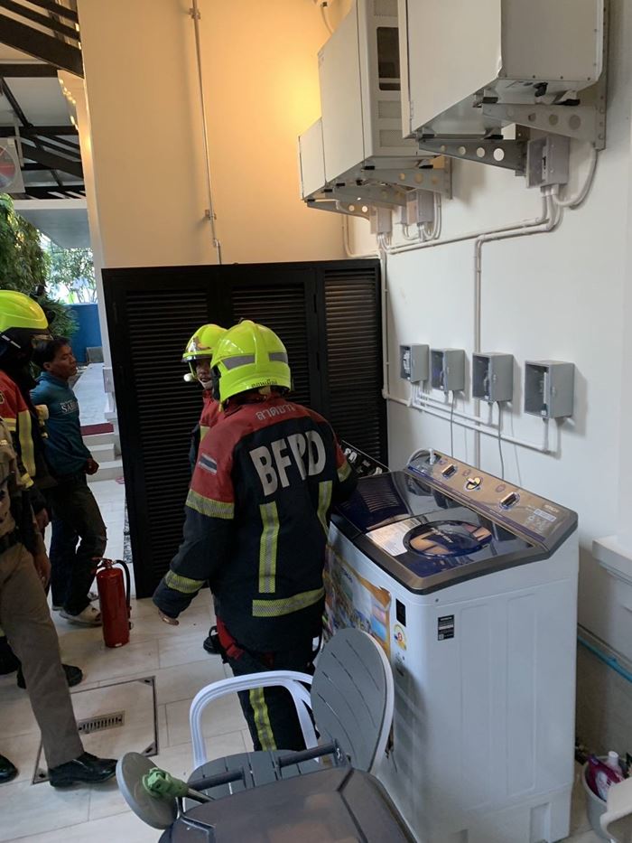 ไฟไหม้บ้าน นักธุรกิจพันล้าน ไฟไหม้บ้าน นักธุรกิจพันล้าน