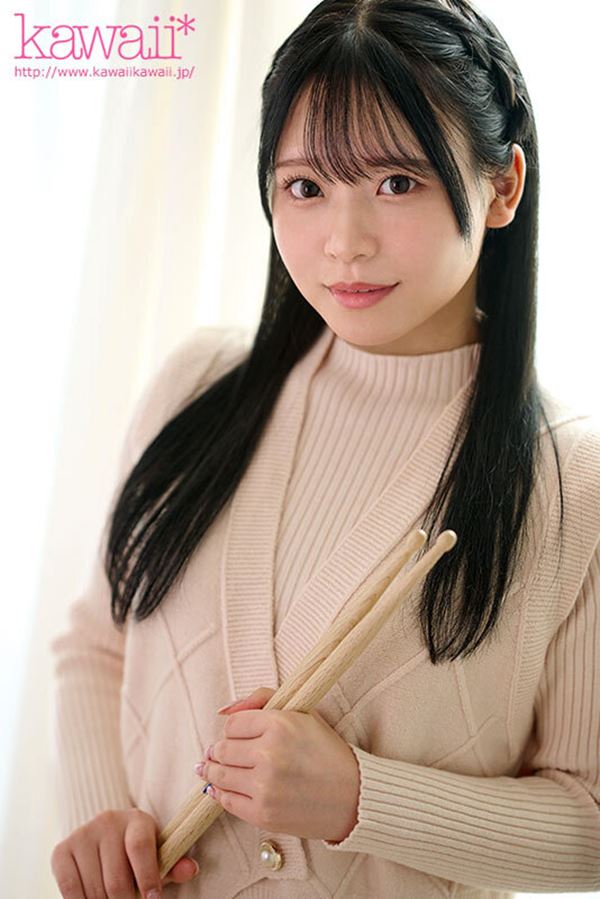 สาวเข้าชมรมดนตรี หวังยุติความโสด กลับเป็นจุดเริ่มผันเล่น AV สาวเข้าชมรมดนตรี หวังยุติความโสด กลับเป็นจุดเริ่มผันเล่น AV