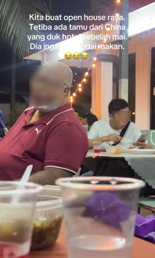 หนุ่มกินแซ่บงานเลี้ยงแม้ไม่รู้จักเจ้าภาพ คนอมยิ้มหลังรู้ที่มา หนุ่มกินแซ่บงานเลี้ยงแม้ไม่รู้จักเจ้าภาพ คนอมยิ้มหลังรู้ที่มา