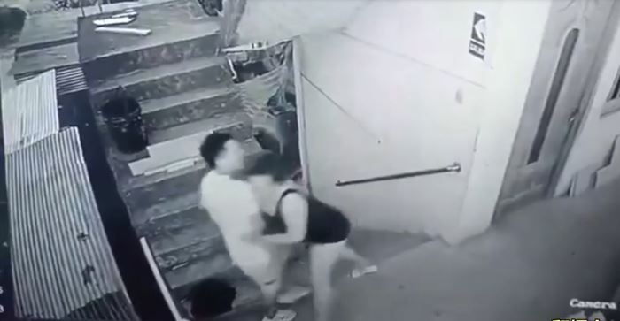 สาววิ่งกอดแฟนหนุ่ม พุ่งตัวแรงเบรกไม่อยู่ ไม่เห็น สาววิ่งกอดแฟนหนุ่ม พุ่งตัวแรงเบรกไม่อยู่ ไม่เห็น