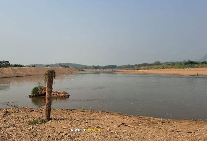 กู้ภัยขนหัวลุก งมหาร่างคนตกแม่น้ำ เจอภาพสาวปริศนานั่งริมน้ำ กู้ภัยขนหัวลุก งมหาร่างคนตกแม่น้ำ เจอภาพสาวปริศนานั่งริมน้ำ