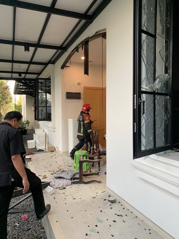 ไฟไหม้บ้าน นักธุรกิจพันล้าน ไฟไหม้บ้าน นักธุรกิจพันล้าน