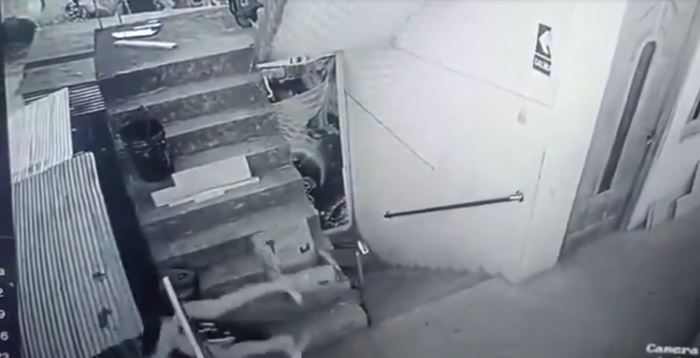 สาววิ่งกอดแฟนหนุ่ม พุ่งตัวแรงเบรกไม่อยู่ ไม่เห็น สาววิ่งกอดแฟนหนุ่ม พุ่งตัวแรงเบรกไม่อยู่ ไม่เห็น