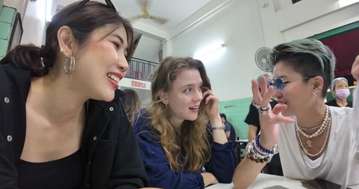 พีชชี่ เผยชอตรุ่นพี่เล่าเอง กินไข่เจียวปูตั้งแต่ 300 ตกใจขึ้นมา 1,500 พีชชี่ เผยชอตรุ่นพี่เล่าเอง กินไข่เจียวปูตั้งแต่ 300 ตกใจขึ้นมา 1,500