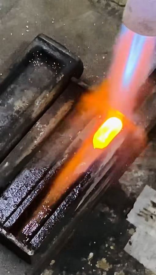 ทองมาสก์หน้า ทองมาสก์หน้า