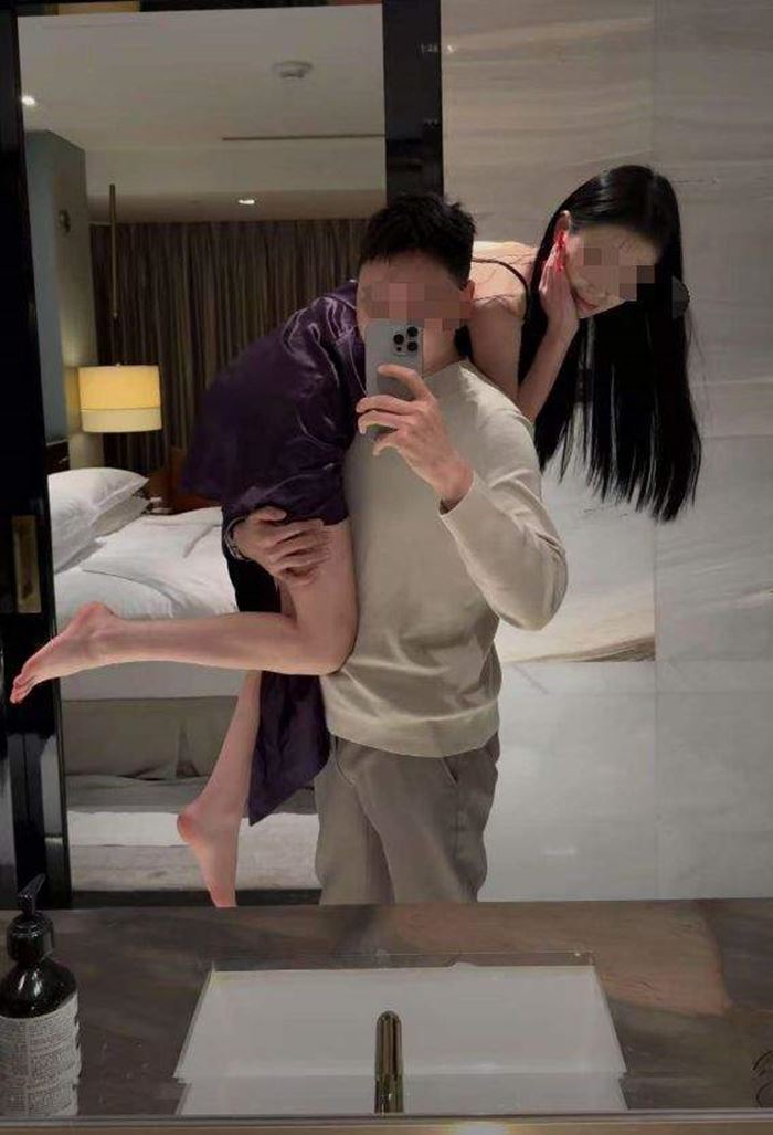 ฉาวอดีตผู้บริหาร เปย์หนักสาว 200 คน ฉาวอดีตผู้บริหาร เปย์หนักสาว 200 คน