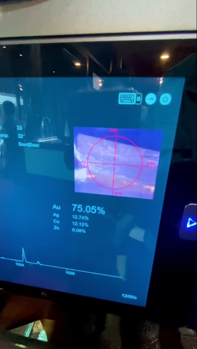 หญิงได้ทองจากขยะ คิดว่าปลอมปล่อยทิ้ ช่างนะโมเช็ก ที่แท้มูลค่าสุดว้าว หญิงได้ทองจากขยะ คิดว่าปลอมปล่อยทิ้ ช่างนะโมเช็ก ที่แท้มูลค่าสุดว้าว