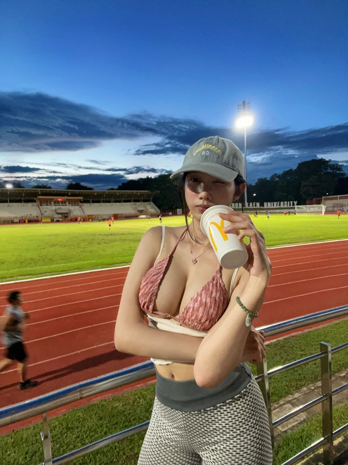 หมิง น่านฟ้า เป็นสาวสวยจาก จ.มหาสารคาม หมิง น่านฟ้า เป็นสาวสวยจาก จ.มหาสารคาม