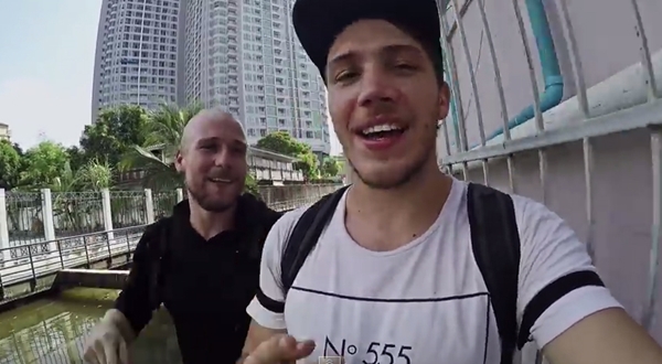 คลิปสุดหวาดเสียว ทีมฝรั่งโชว์ฟรีรันนิ่งบนตึกร้างย่านสาทร คลิปสุดหวาดเสียว ทีมฝรั่งโชว์ฟรีรันนิ่งบนตึกร้างย่านสาทร