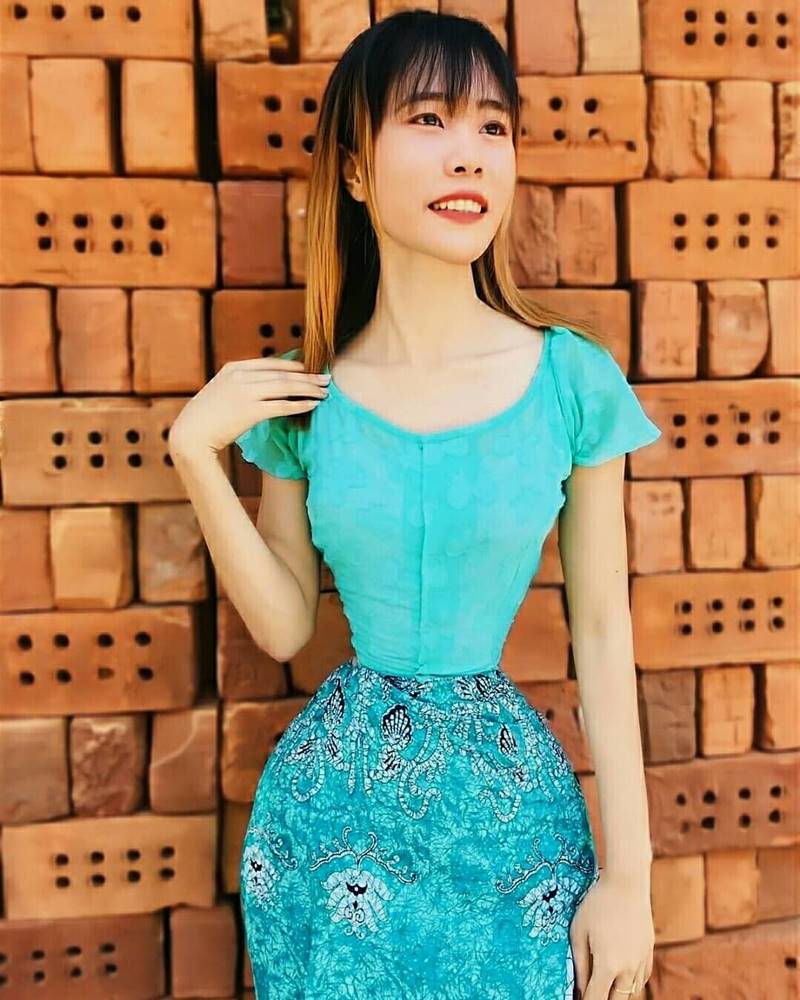 สาวเมียนมาเอวเล็ก สาวเมียนมาเอวเล็ก