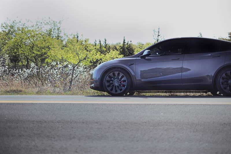 ขับรถชนท้ายรถบรรทุก ขับรถชนท้ายรถบรรทุก