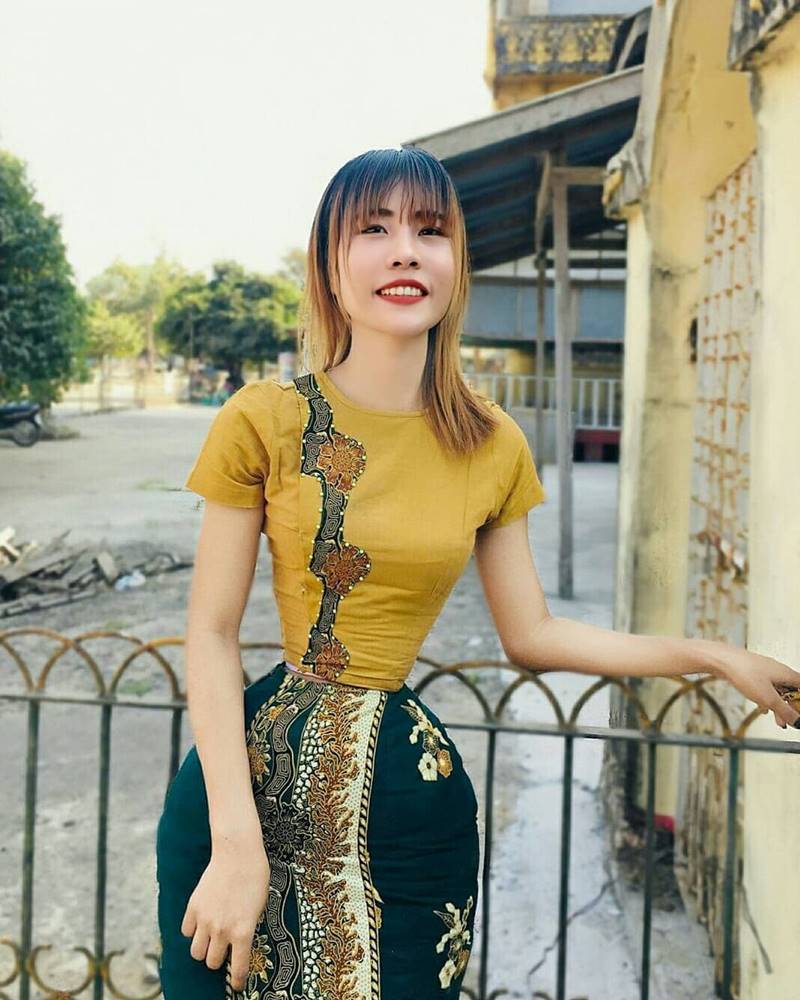 สาวเมียนมาเอวเล็ก สาวเมียนมาเอวเล็ก