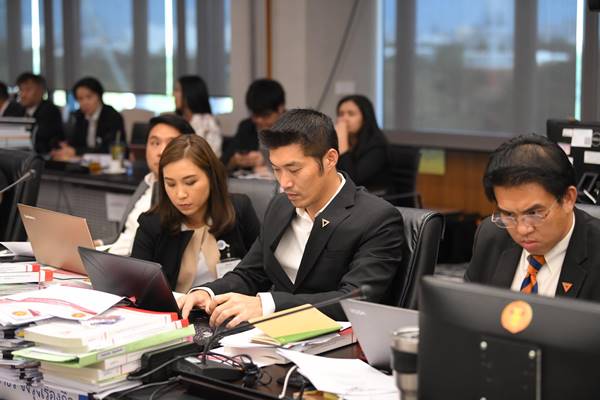 ศรีสุวรรณ จรรยา ศรีสุวรรณ จรรยา