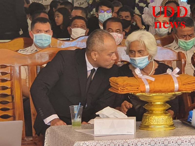 ณัฐวุฒิ ใสยเกื้อ ณัฐวุฒิ ใสยเกื้อ