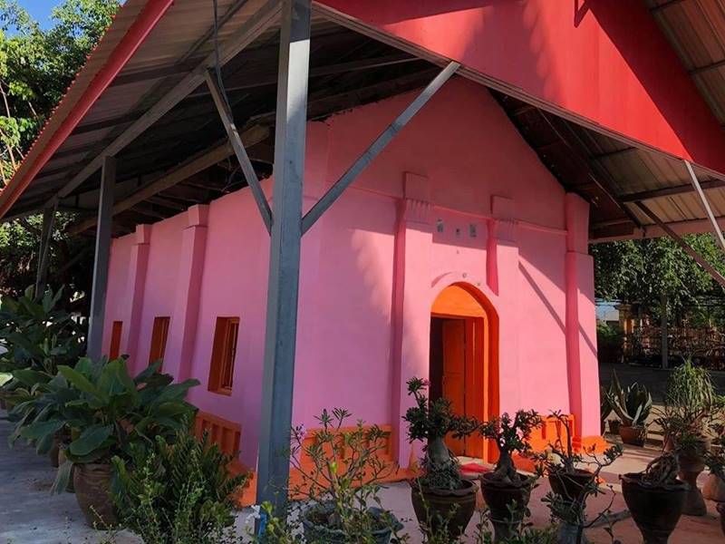โบสถ์สีชมพู โบสถ์สีชมพู