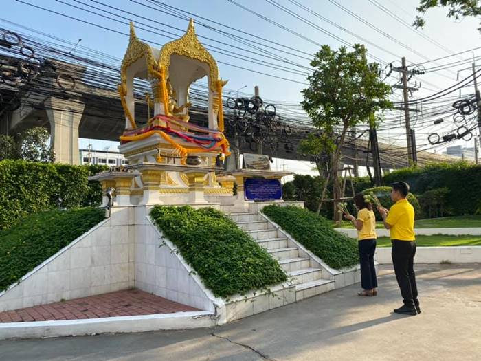 กนก รัตน์วงศ์สกุล กนก รัตน์วงศ์สกุล