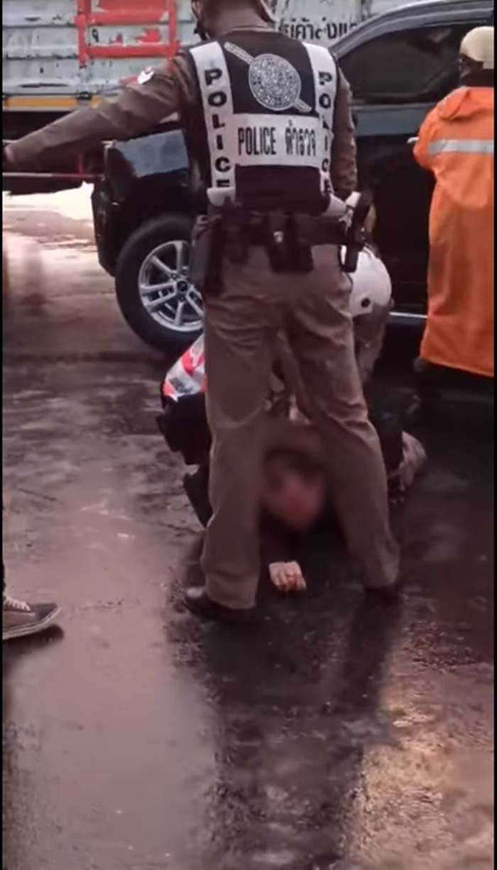 กระบะชน กระบะชน