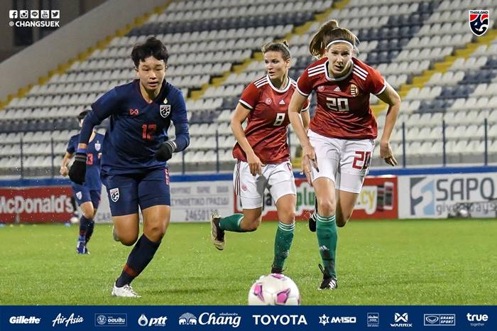 น้ำ รัตติกาล น้ำ รัตติกาล