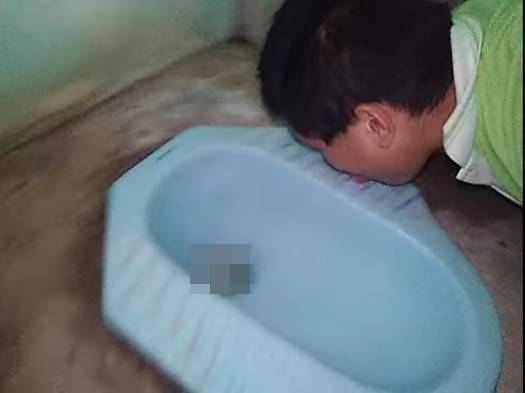 กินขี้โชว์ กินขี้โชว์