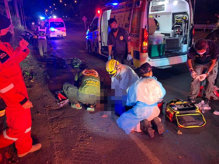 รถชนต้นไม้ รถชนต้นไม้