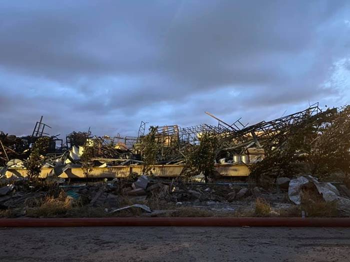 โรงงานกิ่งแก้วไฟไหม้ โรงงานกิ่งแก้วไฟไหม้