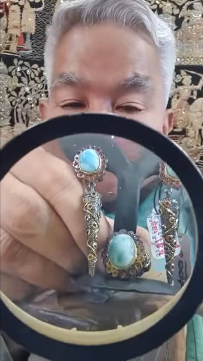 เผ่าทอง ทองเจือ เผ่าทอง ทองเจือ