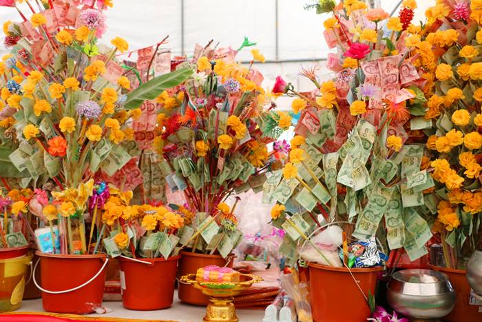 ทอดกฐิน ทอดกฐิน