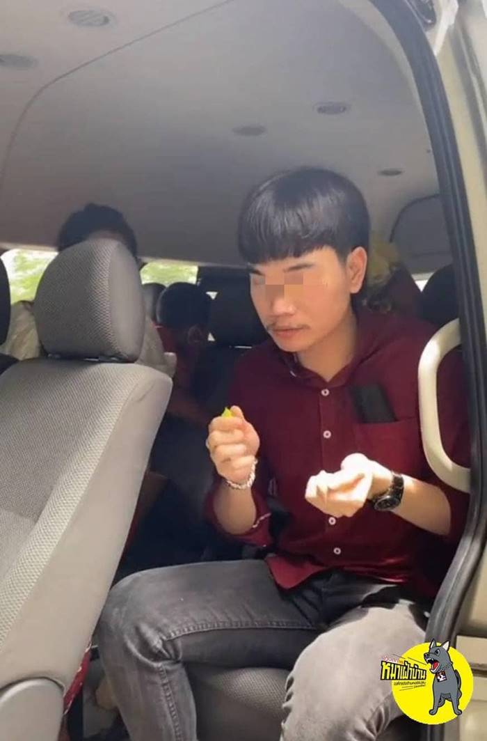 รถตู้ตำรวจ ขอหมั้นสาว รถตู้ตำรวจ ขอหมั้นสาว