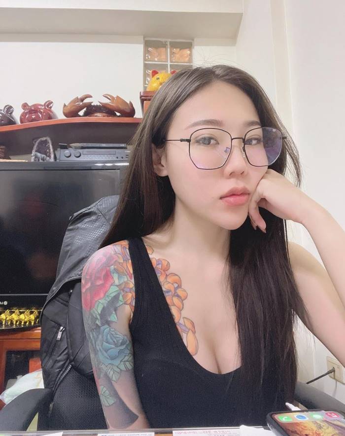 แม่ค้าสวย แม่ค้าสวย