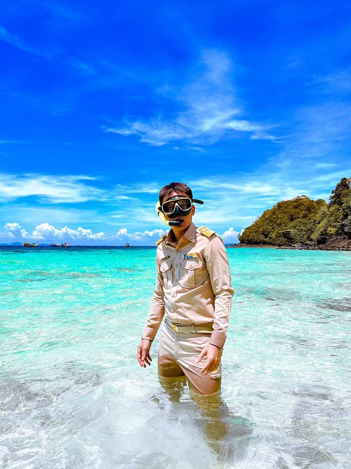 ครูใส่ชุดว่ายน้ำ ครูใส่ชุดว่ายน้ำ