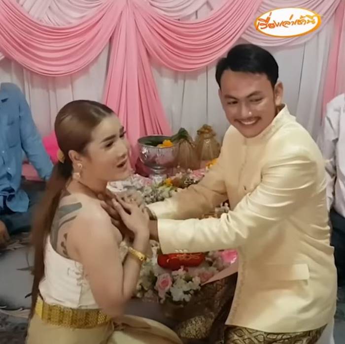 ขอแต่งงาน ขอแต่งงาน