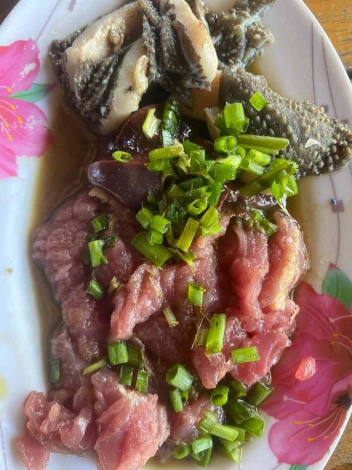 ซอยจุ๊, ลาบดิบ ซอยจุ๊, ลาบดิบ