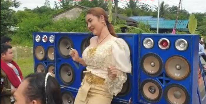 ขอแต่งงาน ขอแต่งงาน