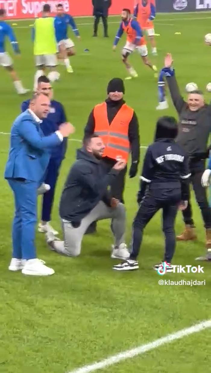 ขอแต่งงาน ขอแต่งงาน