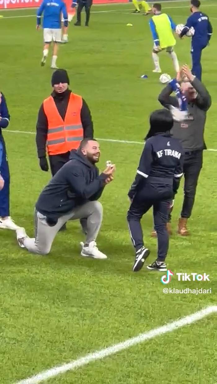 ขอแต่งงาน ขอแต่งงาน