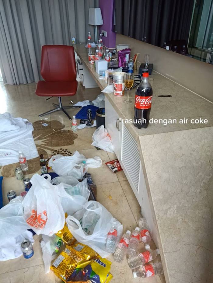 พูลวิลล่า พูลวิลล่า