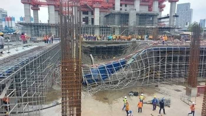 ไซต์งานลุมพินีถล่ม ไซต์งานลุมพินีถล่ม
