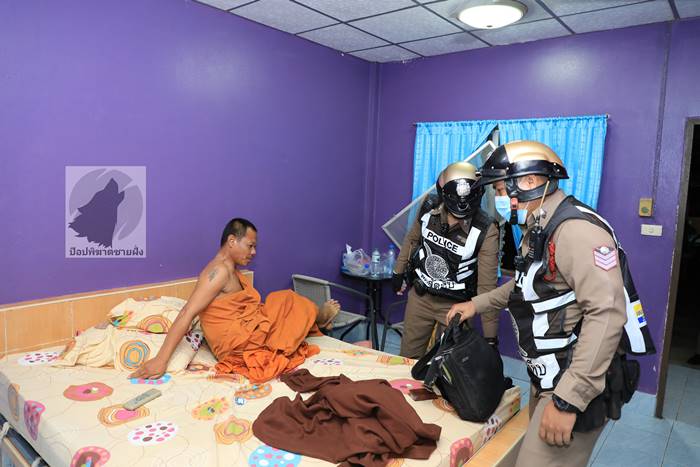 พระไปเที่ยว,พระปลอม พระไปเที่ยว,พระปลอม