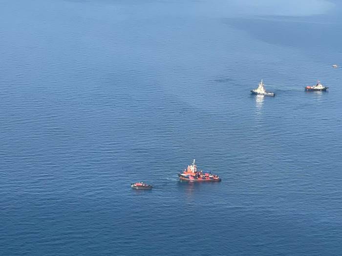 น้ำมันรั่ว น้ำมันรั่ว