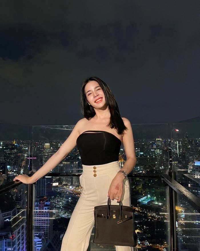 นารา เครปกะเทย นารา เครปกะเทย