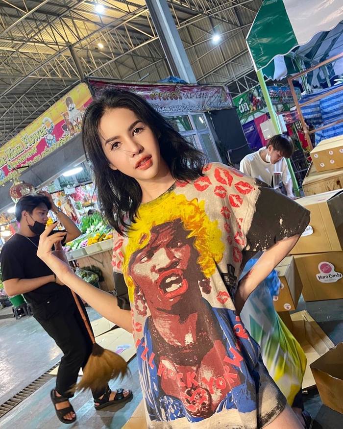 นารา เครปกะเทย นารา เครปกะเทย