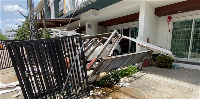 ระเบียงถล่ม ระเบียงถล่ม